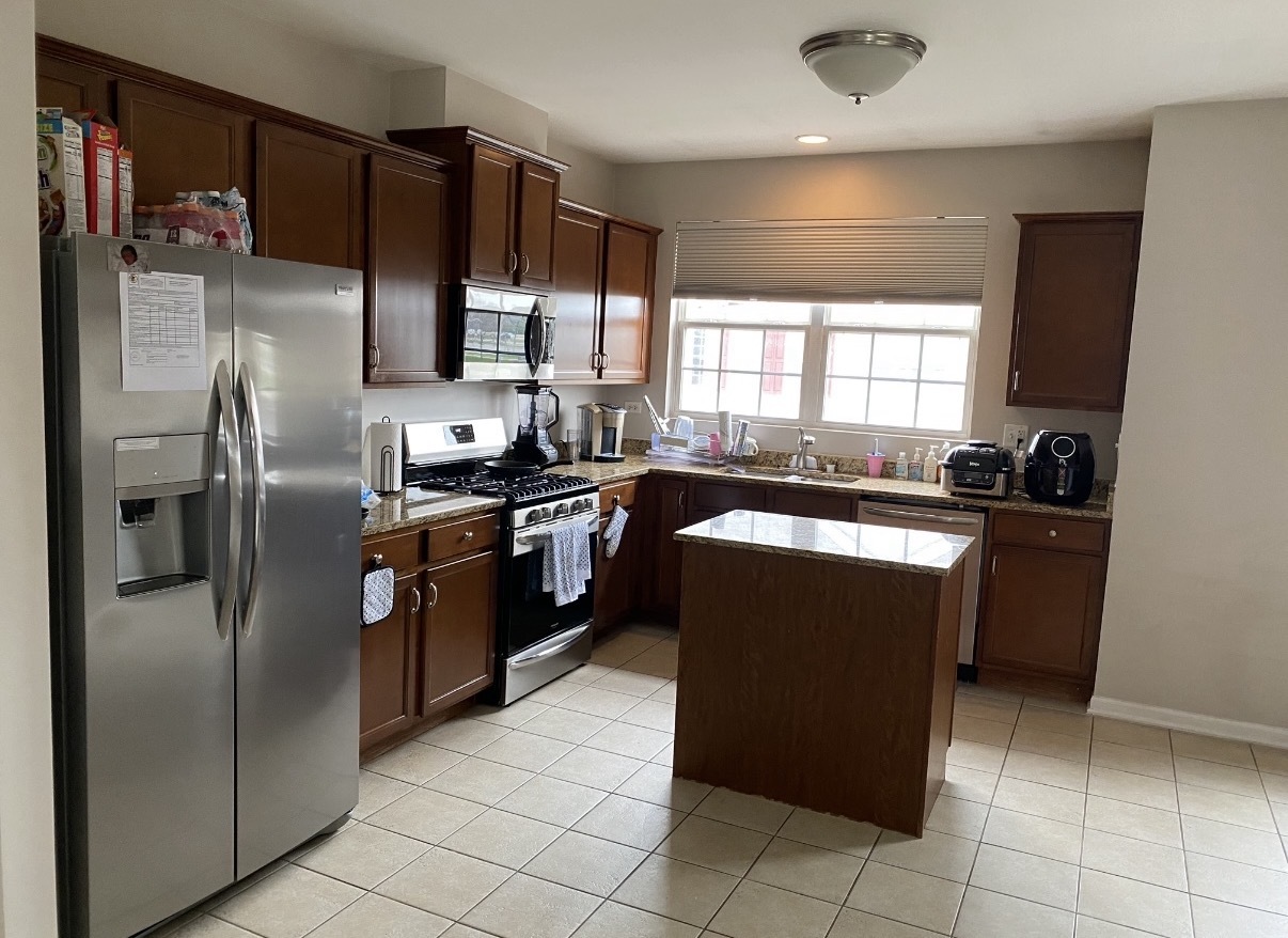 7520 Claridge Drive #F, Bridgeview, IL