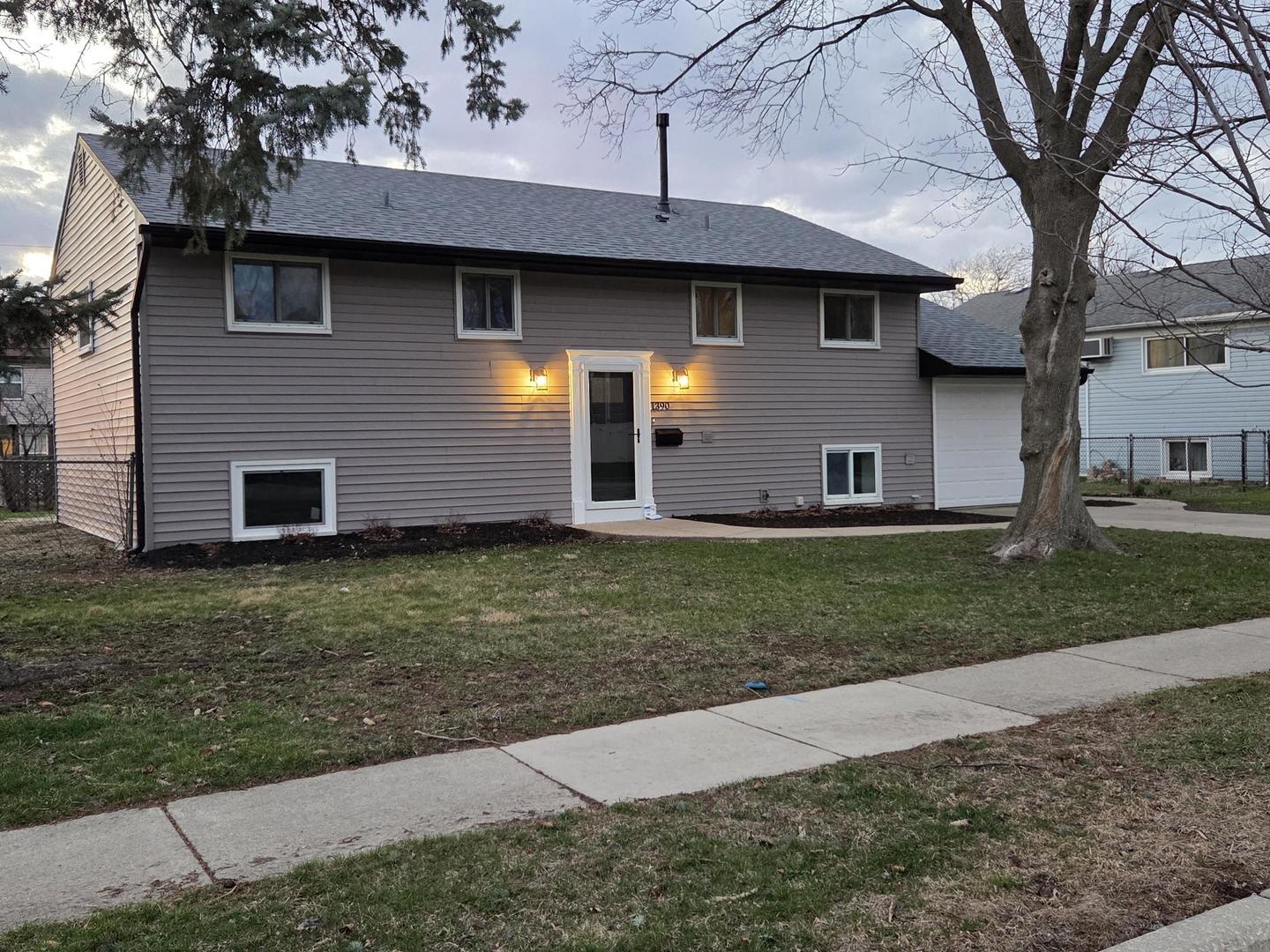 1390 Glen Hill Drive, Glendale Heights, IL