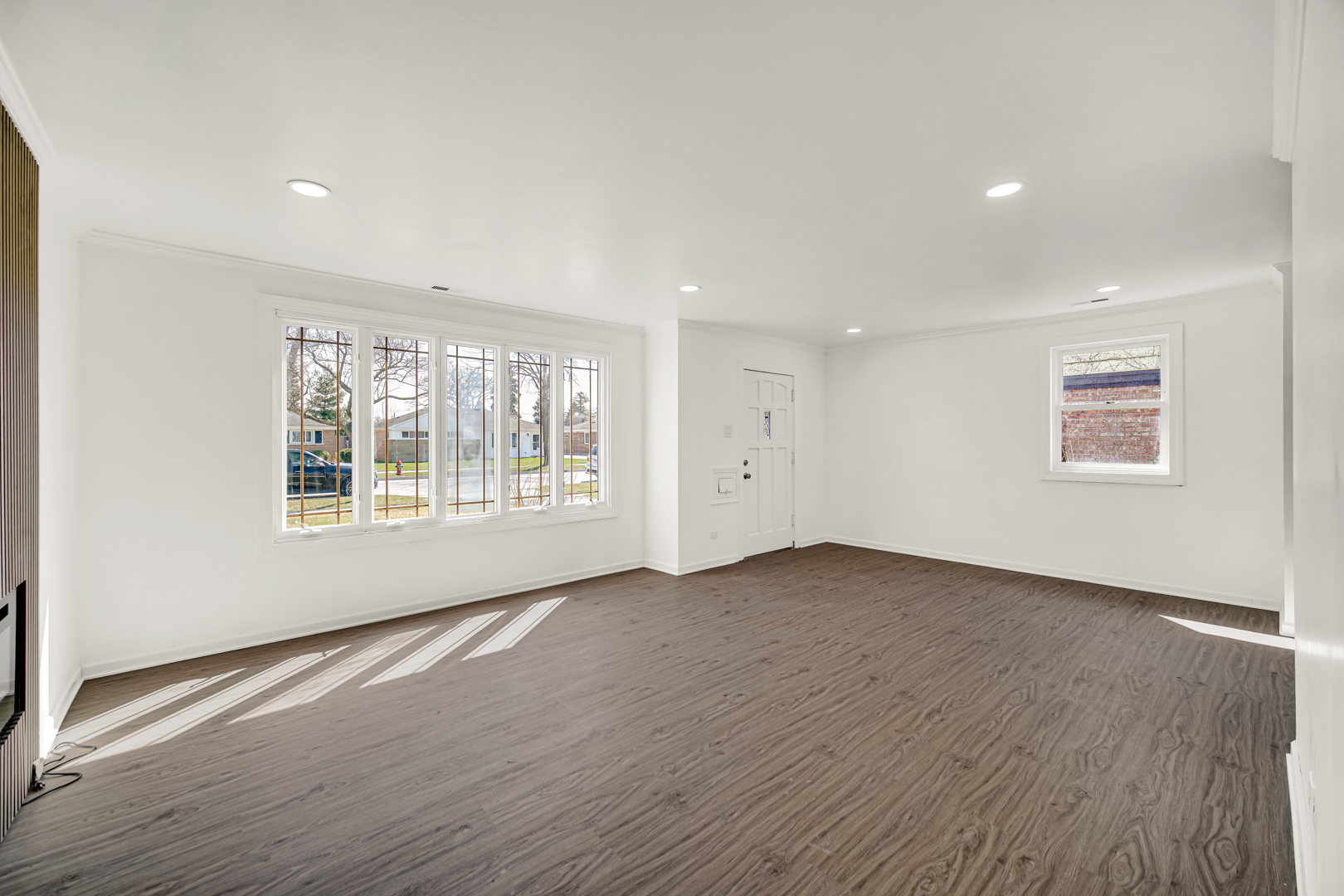 942 W Villa Drive, Des Plaines, IL