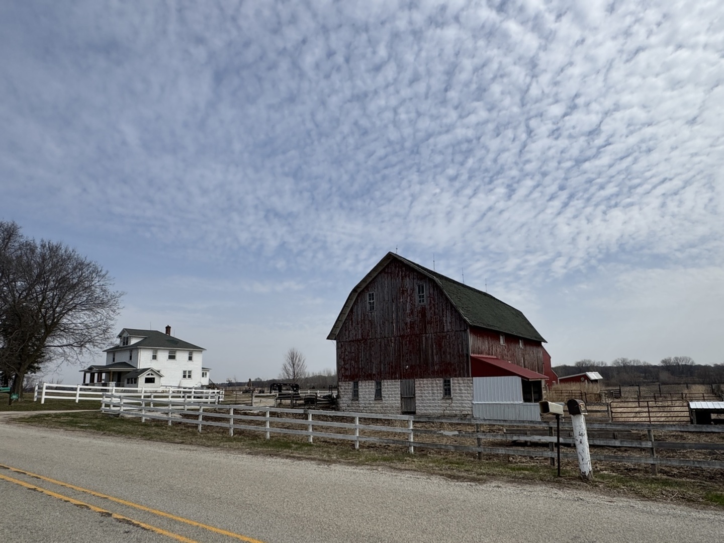 1801 Lee Center Road, Amboy, IL