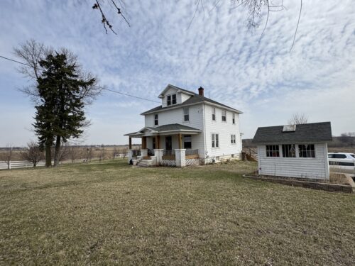 1801 Lee Center Road, Amboy, IL