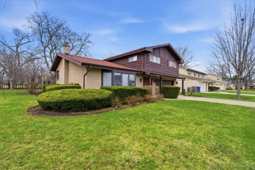 1708 Longvalley Drive, Northbrook, IL