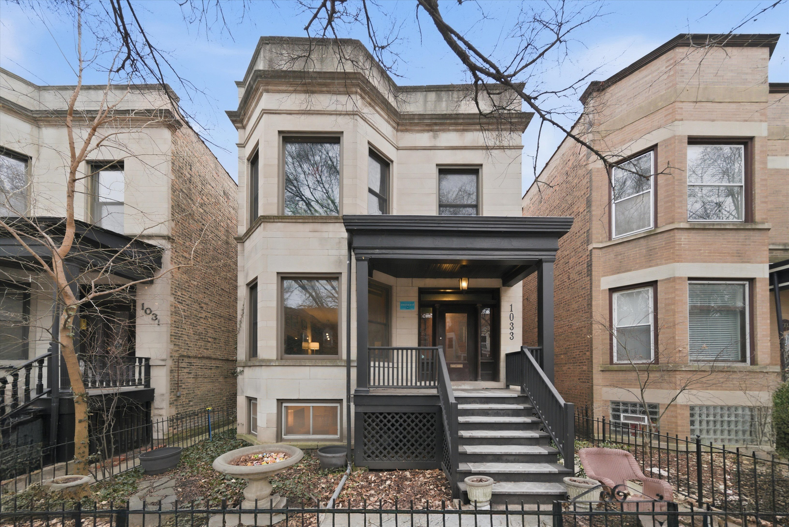 1033 W DAKIN Street, Chicago, IL
