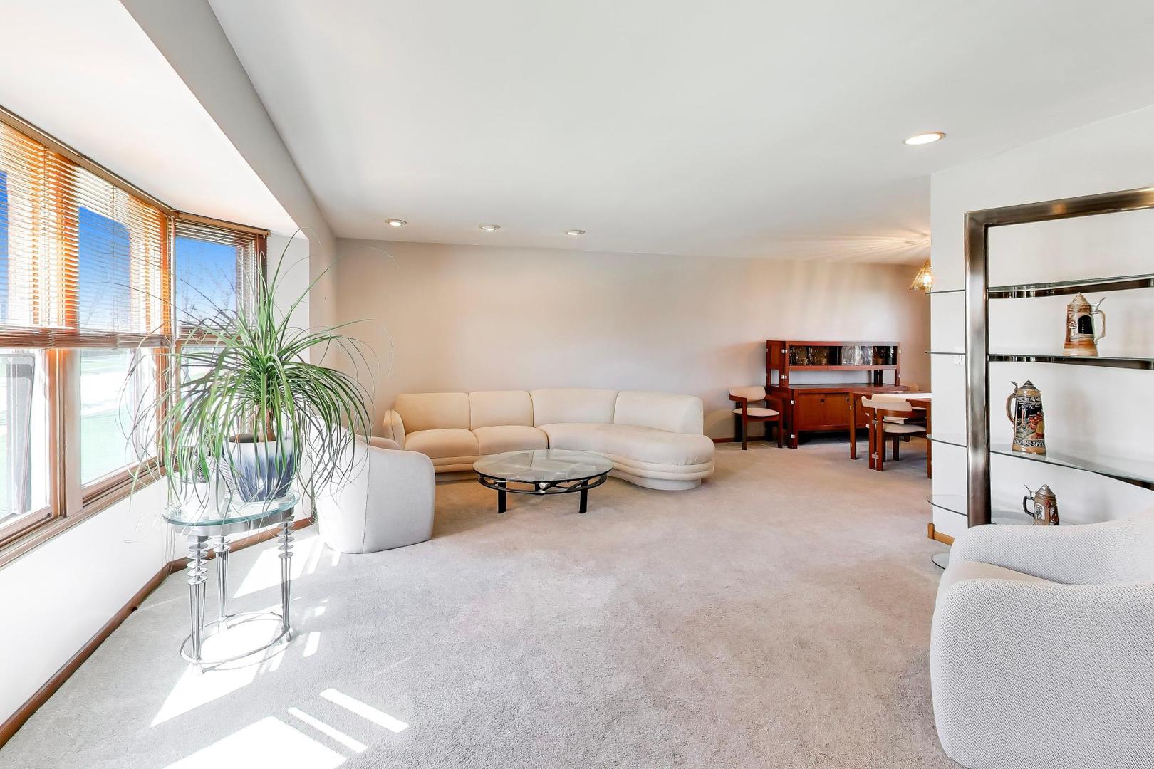 507 Ridgewood Lane, Buffalo Grove, IL