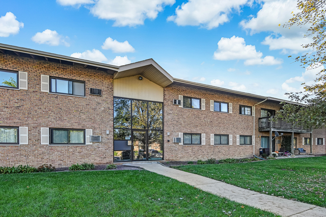 7413 Brookdale Drive #209, Darien, IL