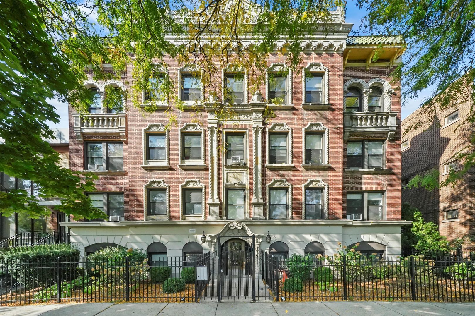 1742 N Humboldt Boulevard #410, Chicago, IL