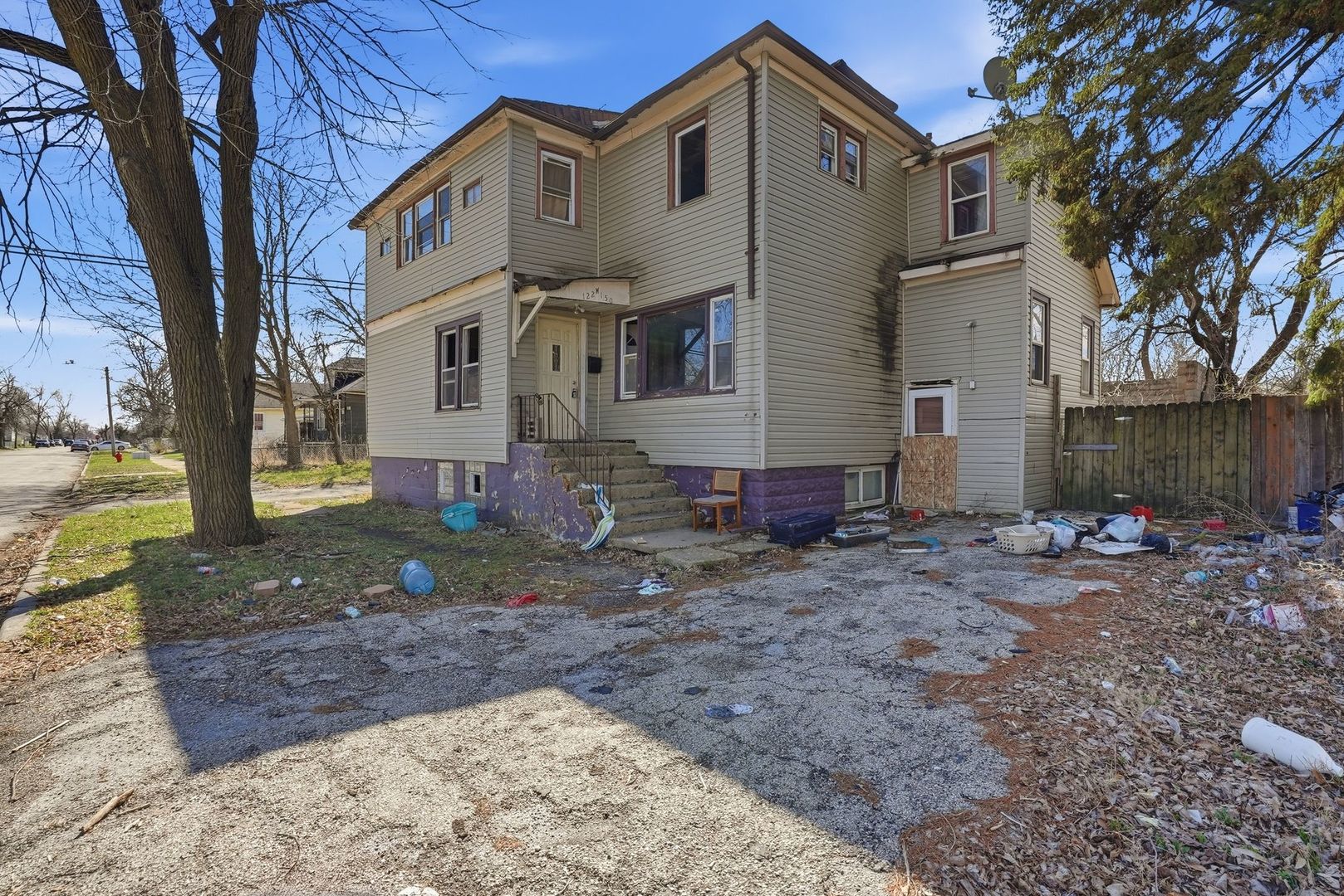 122 W 150th Street, Harvey, IL