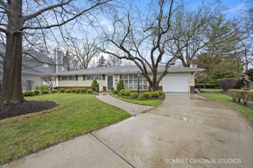 309 Brookside Circle, Wheaton, IL