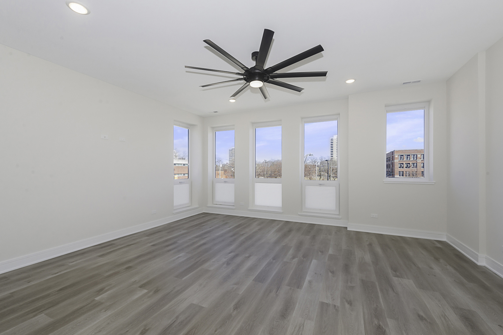 3762 S Indiana Avenue, Chicago, IL