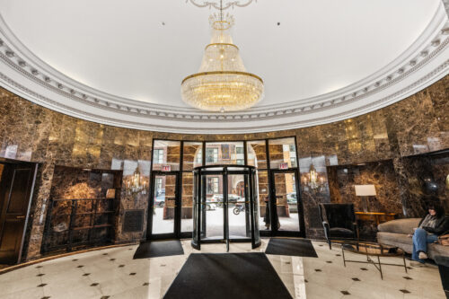 10 E ONTARIO Street #3702, Chicago, IL