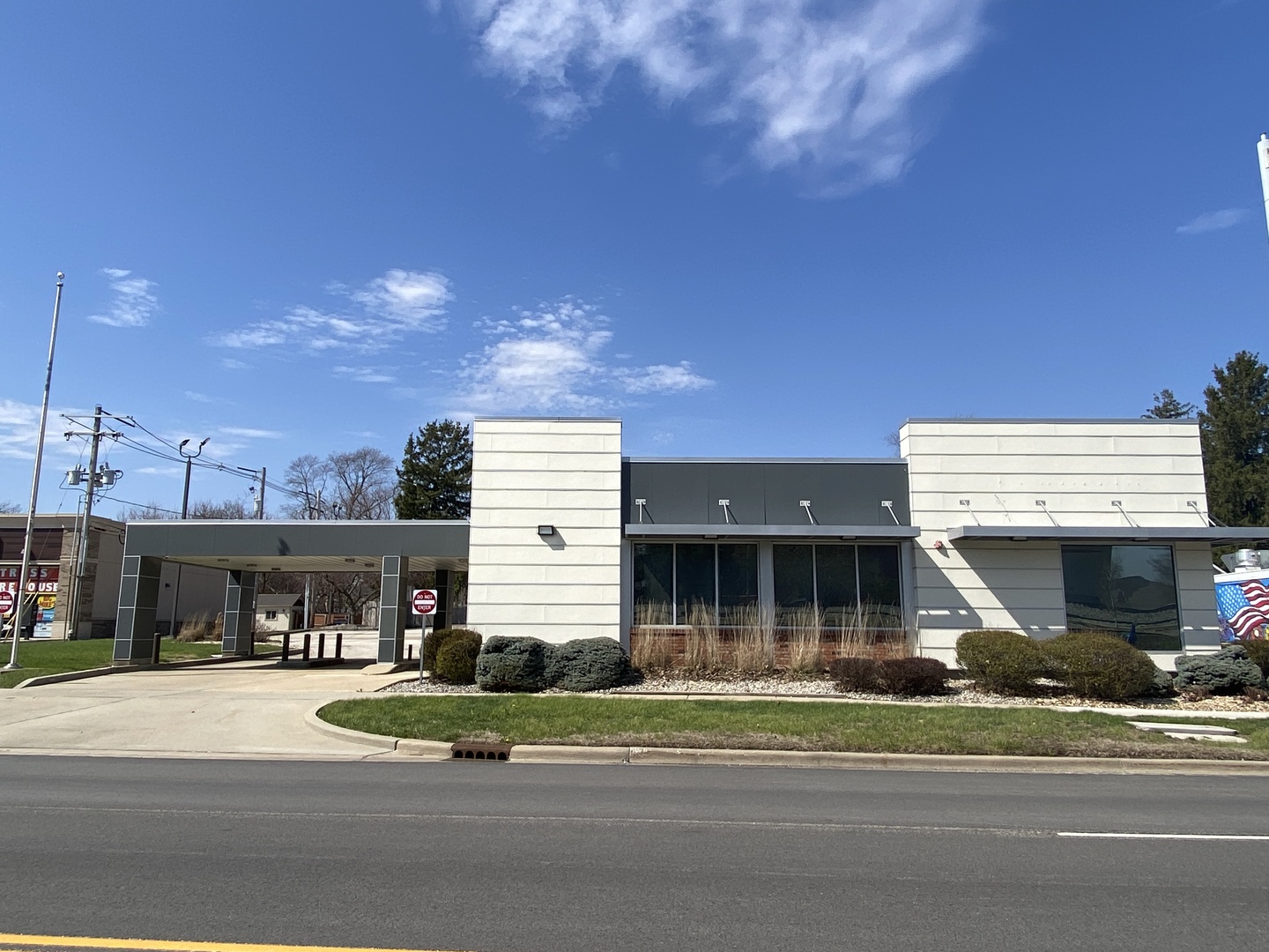 1001 S Neil Street, Champaign, IL