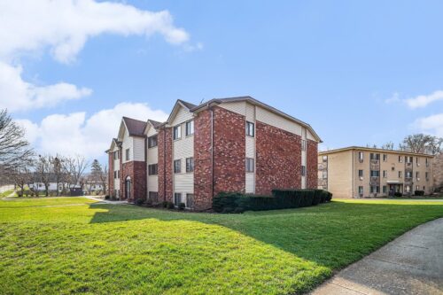 319 Dunning Avenue #3A, West Dundee, IL