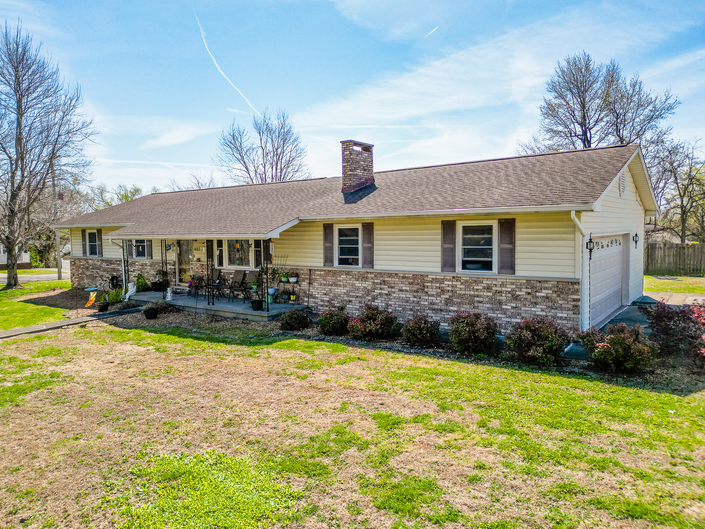 607 E 15th Street, Johnston City, IL