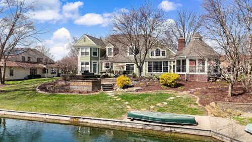 2204 Edgewater Place, Champaign, IL