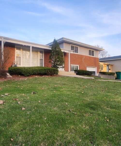 843 S School Street, Lombard, IL