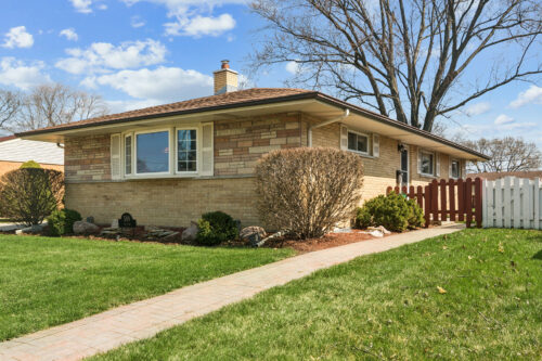 589 Jon Lane, Des Plaines, IL