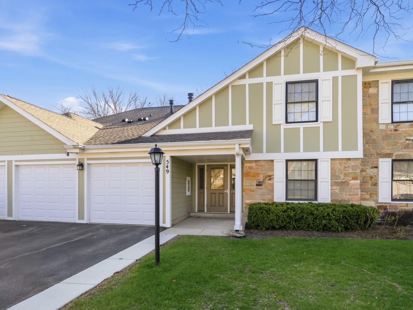 549 Williamsburg Court #B2, Wheeling, IL