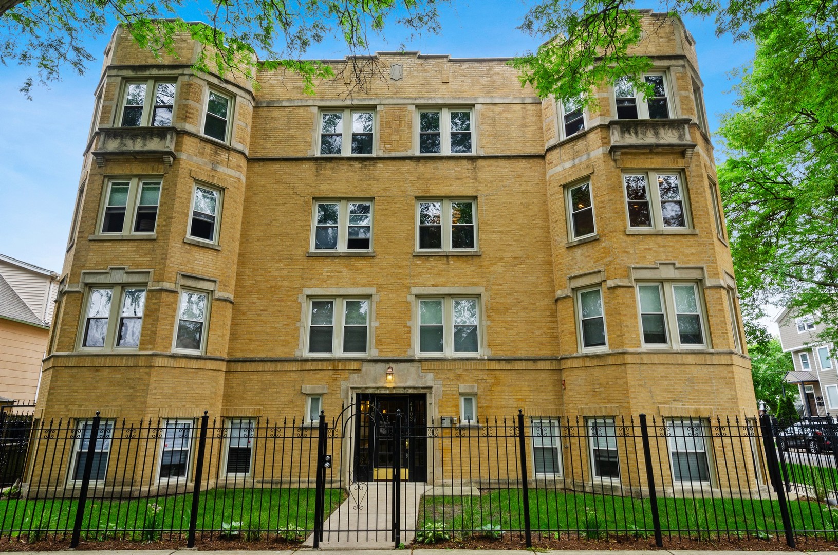 4105 N Lawndale Avenue #301, Chicago, IL