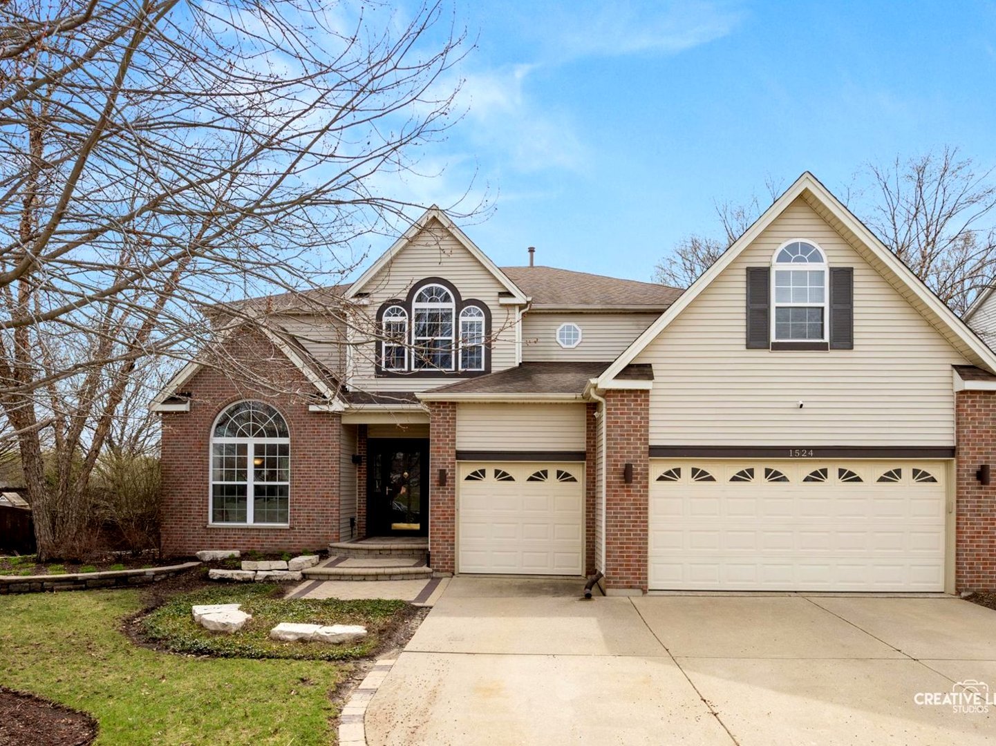 1524 W Mooseheart Road, North Aurora, IL
