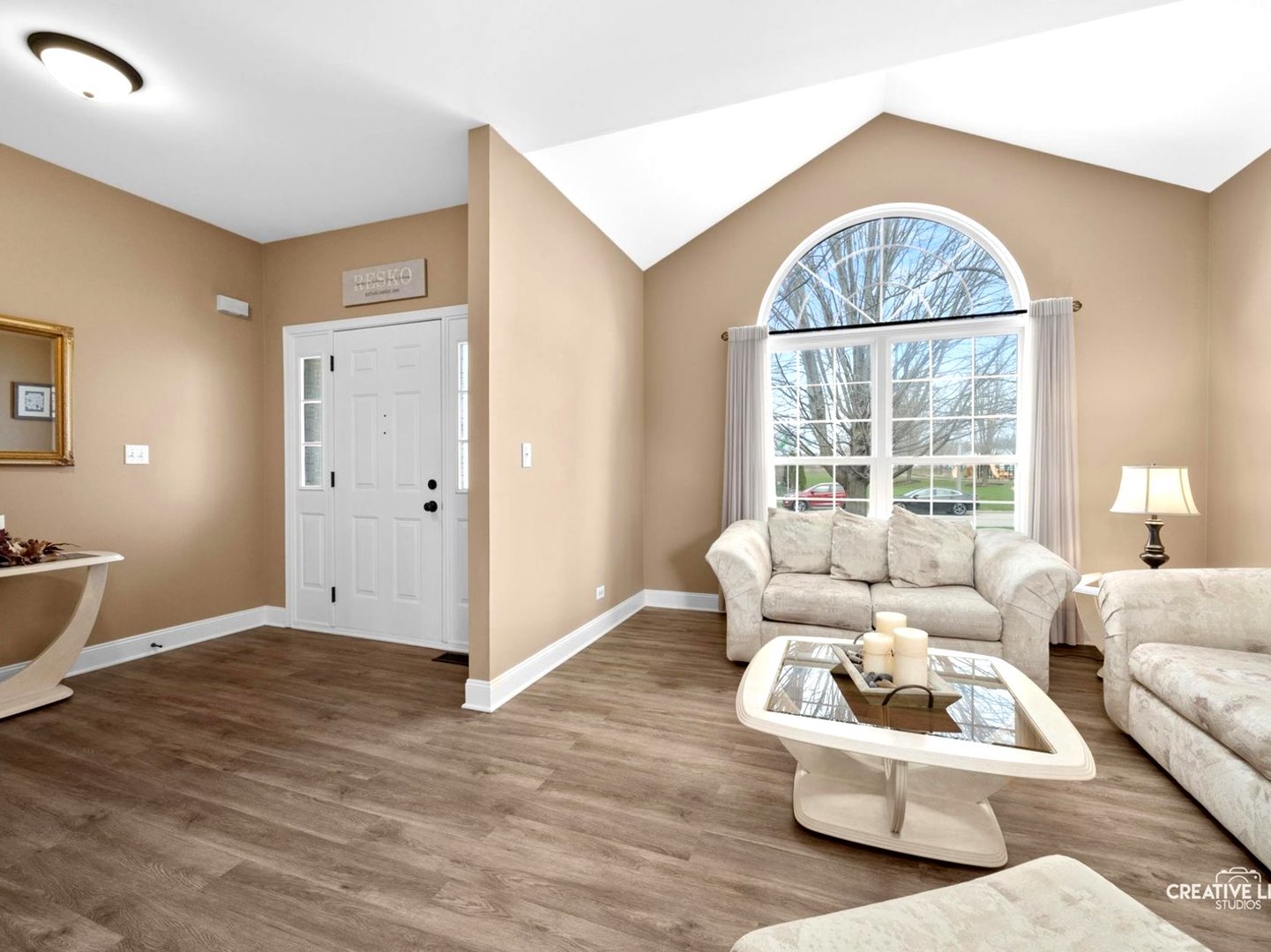 1524 W Mooseheart Road, North Aurora, IL