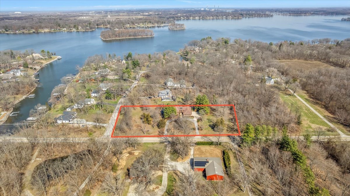 2551 E Lake Shore Drive, Springfield, IL