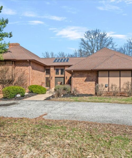 2551 E Lake Shore Drive, Springfield, IL