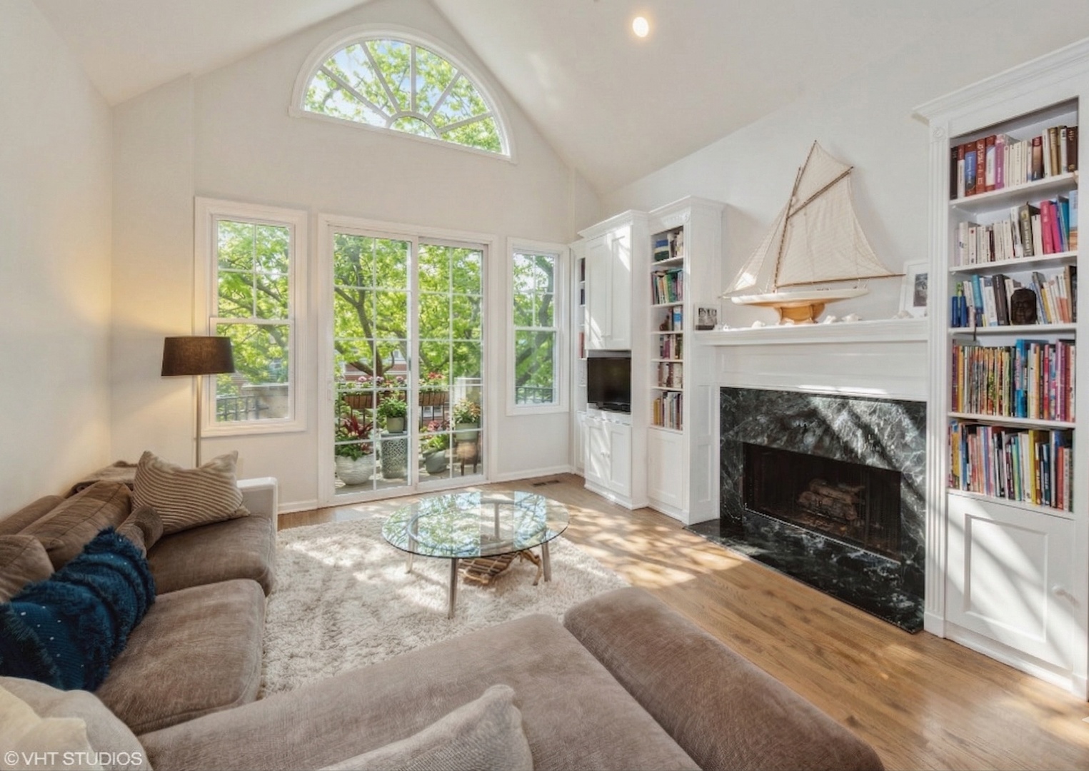 1727 N Mohawk Street #3N, Chicago, IL