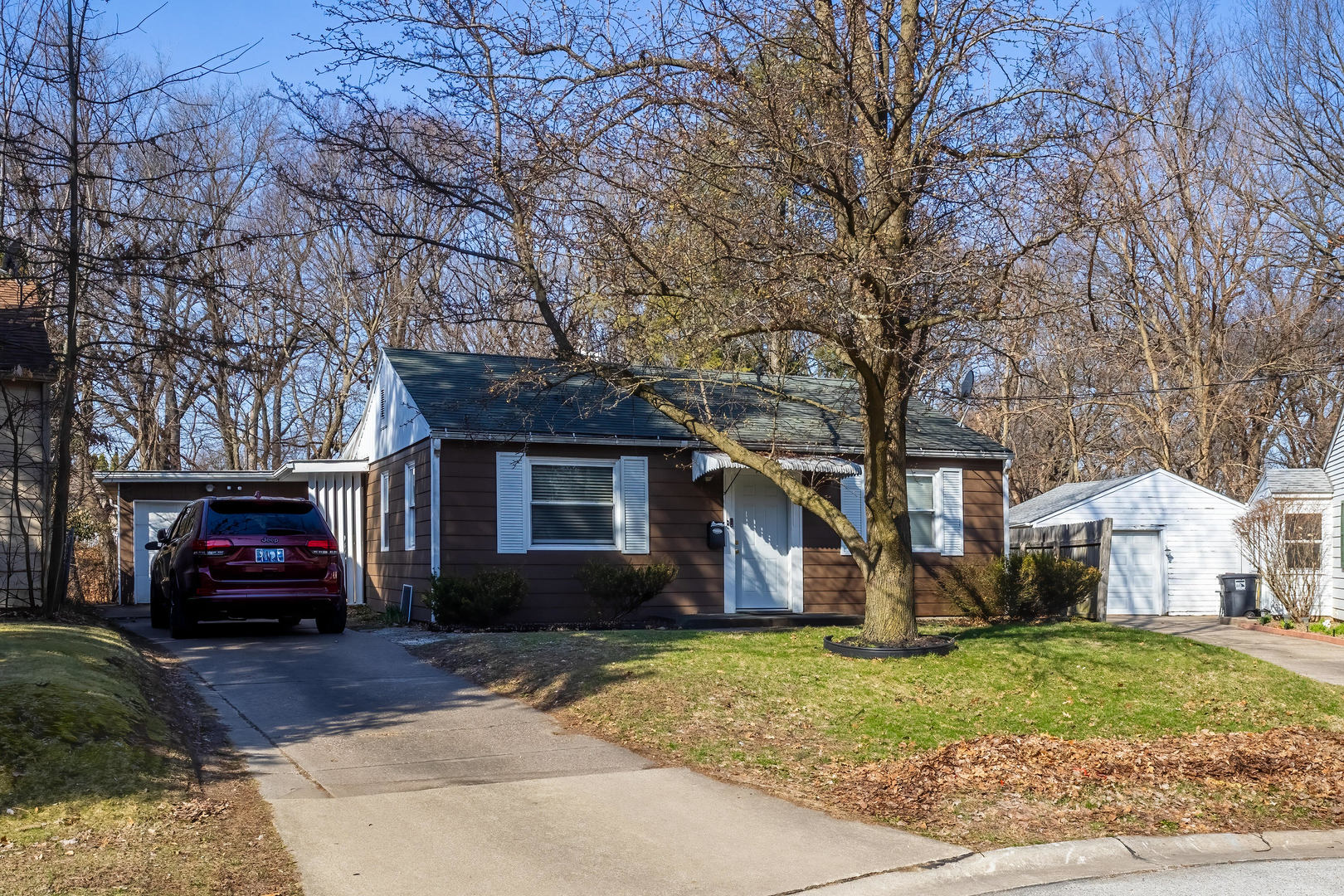 1103 37th St Ct, Moline, IL