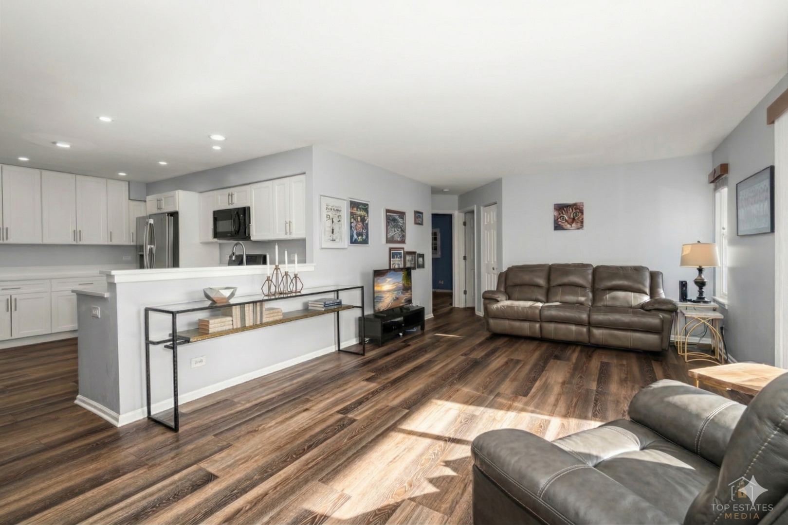 219 Old Oak Court, Buffalo Grove, IL