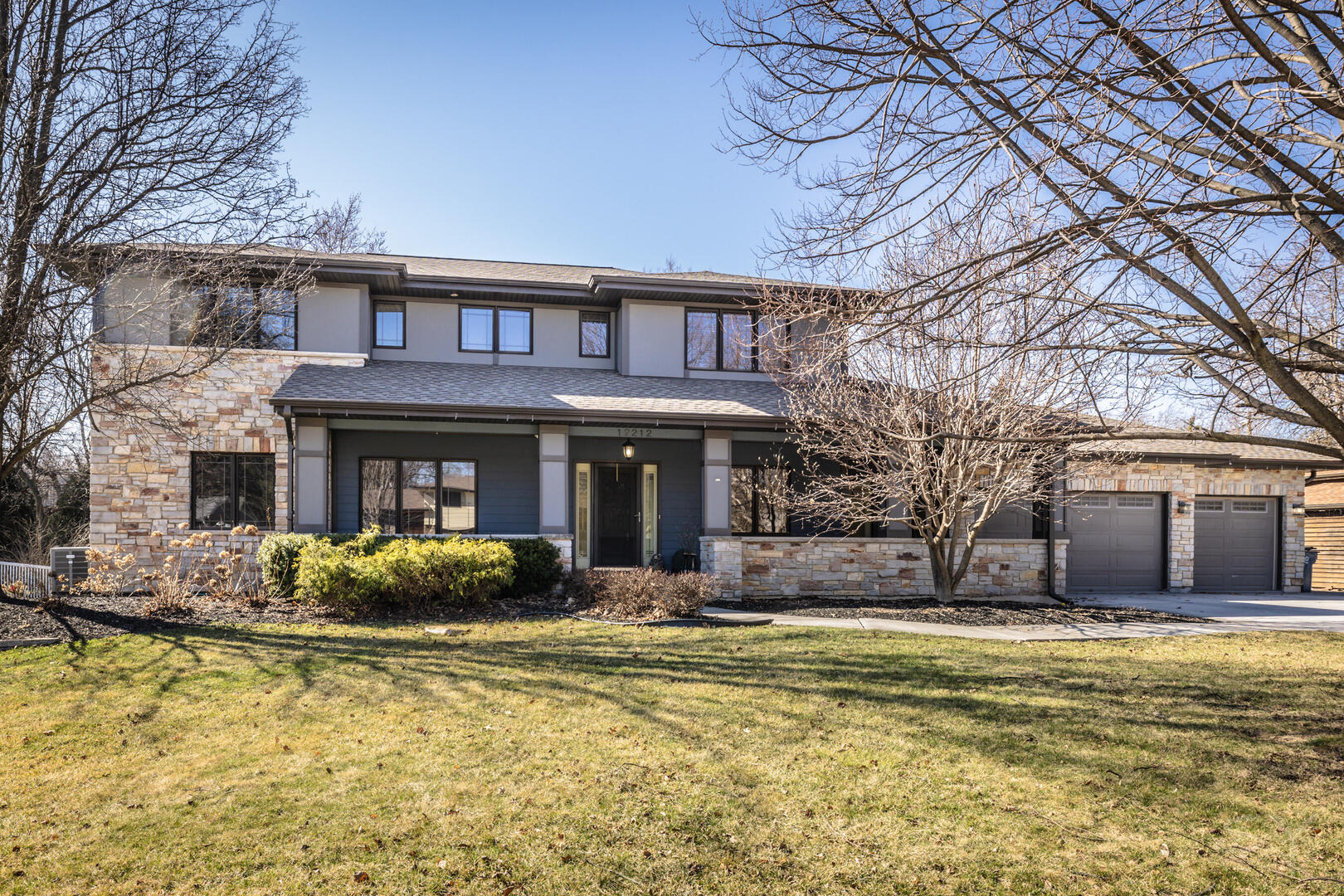 12212 S Richard Avenue, Palos Heights, IL
