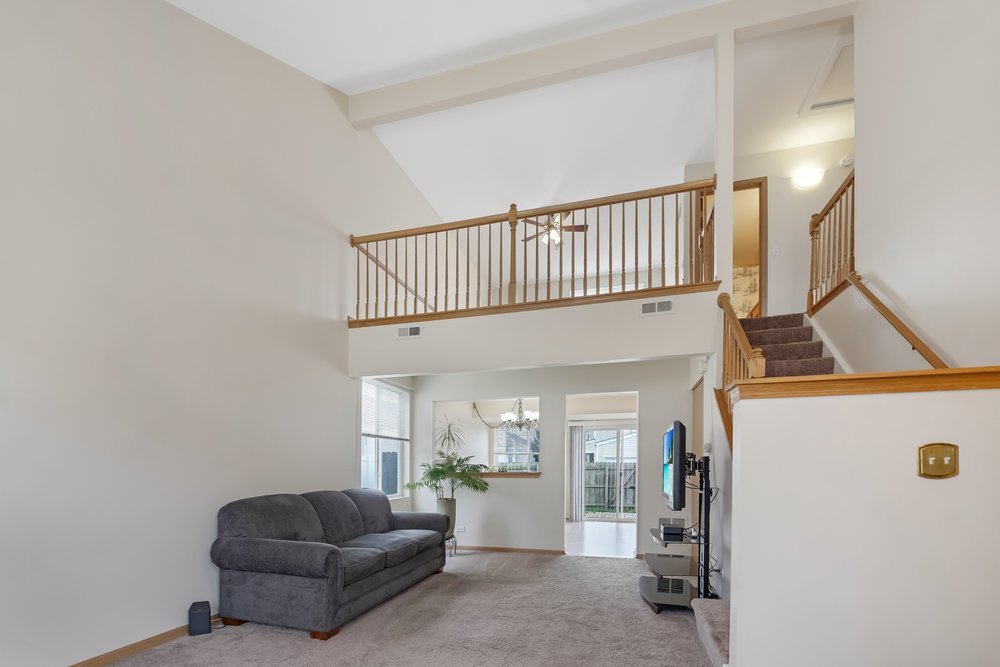 900 Symphony Drive, Aurora, IL