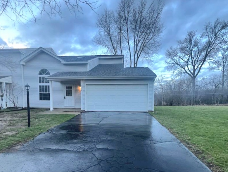 416 Lauren Lane, Island Lake, IL