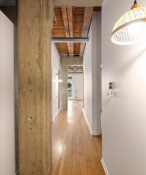 333 S Desplaines Street #302, Chicago, IL