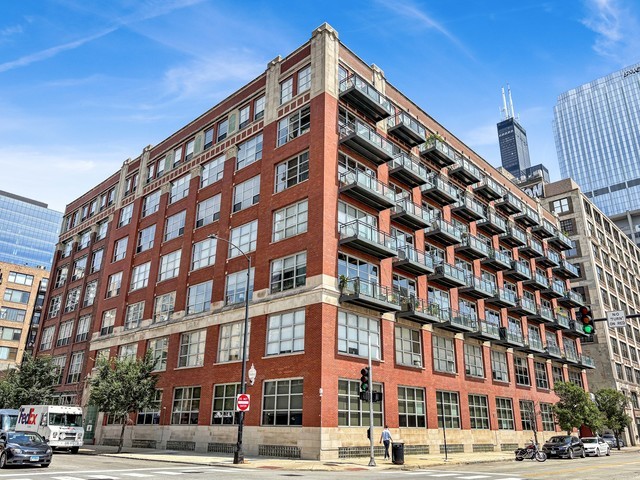 333 S Desplaines Street #302, Chicago, IL