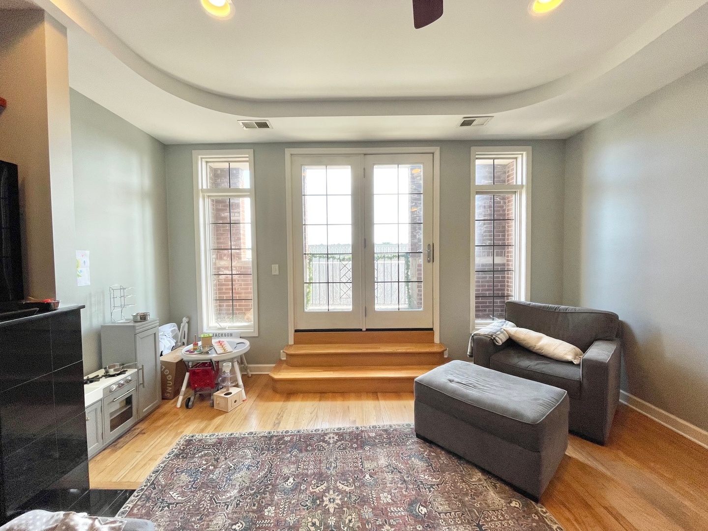 2734 N WOLCOTT Avenue #203, Chicago, IL