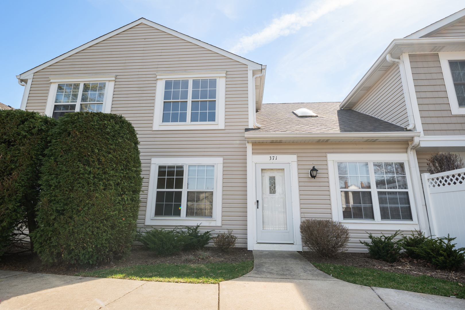 371 Le Parc Circle, Buffalo Grove, IL