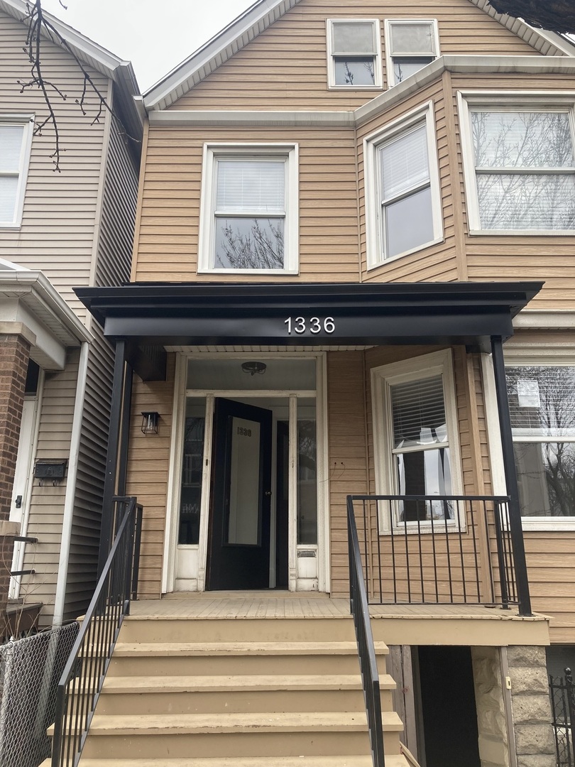 1336 W Diversey Parkway #G, Chicago, IL