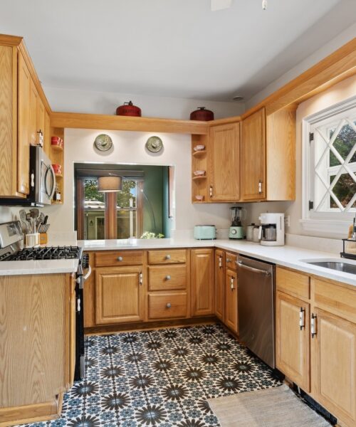 4038 Grove Avenue, Brookfield, IL