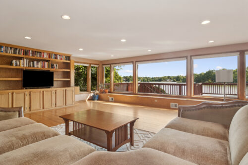 24013 N Forest Drive, Lake Zurich, IL