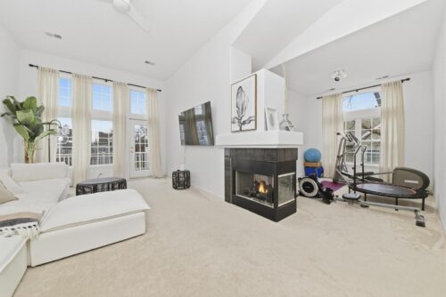 2038 Cambria Court #2038, Northbrook, IL