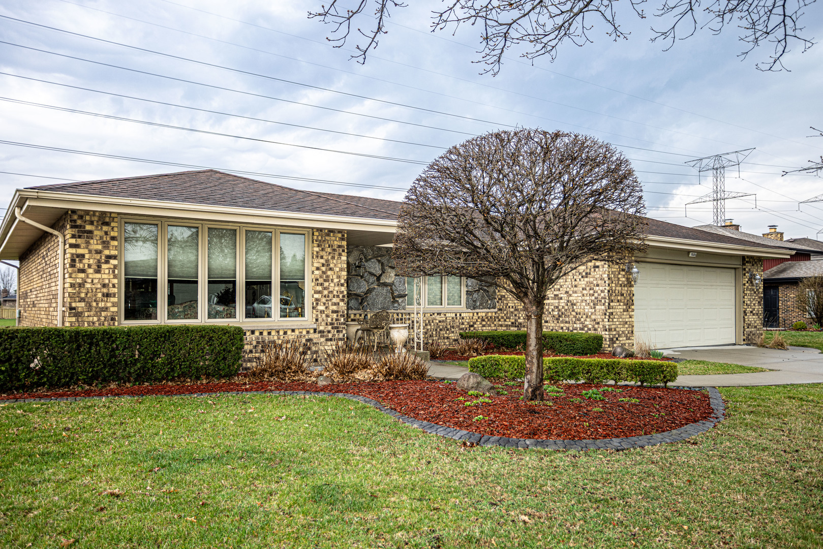 7525 Halesia Court, Orland Park, IL