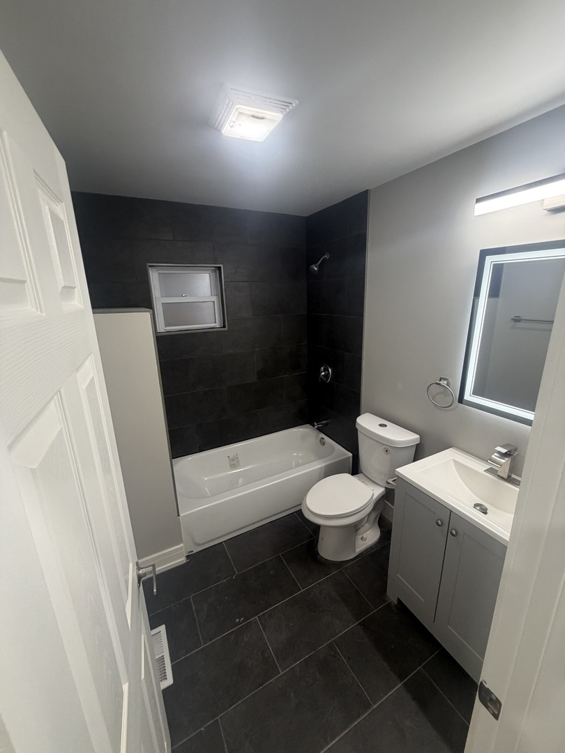 1311 E 71st Place, Chicago, IL