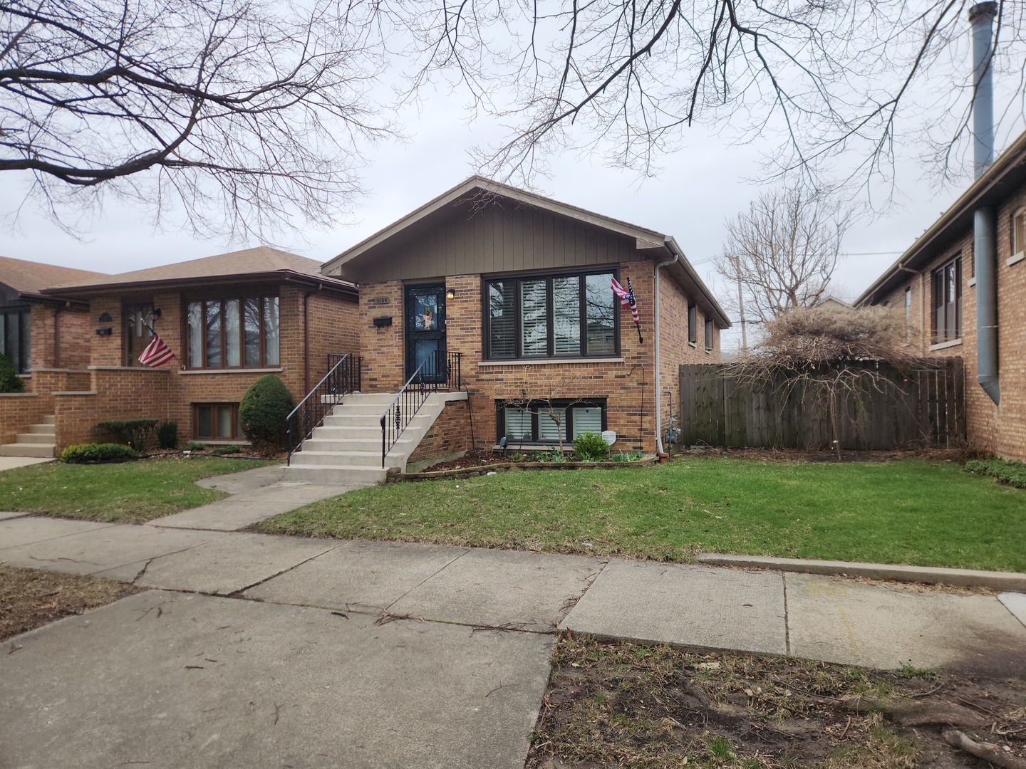 11134 S Sawyer Avenue, Chicago, IL