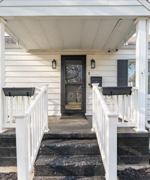 8 Felton Place, Bloomington, IL