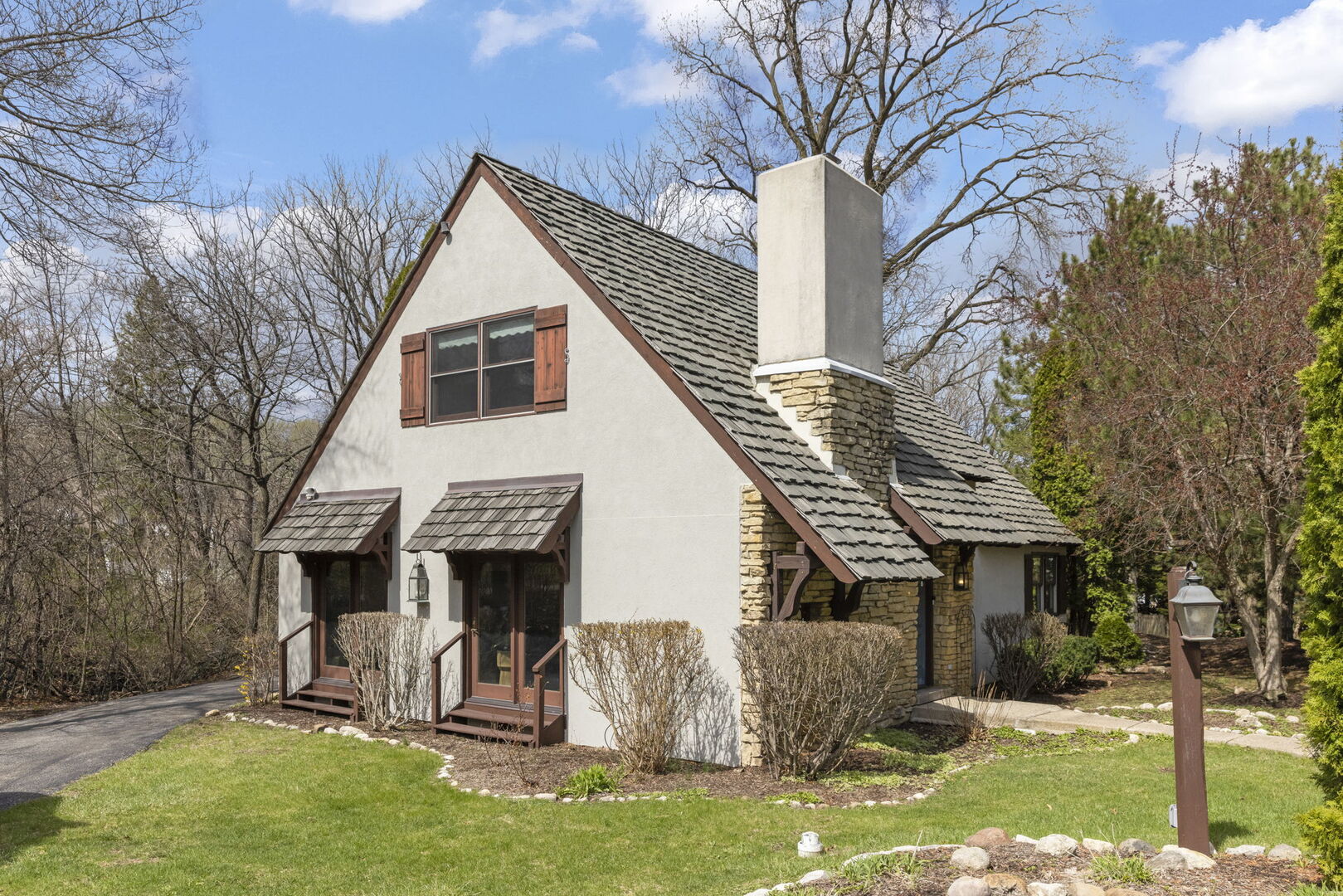 1205 E Bonner Road, Wauconda, IL