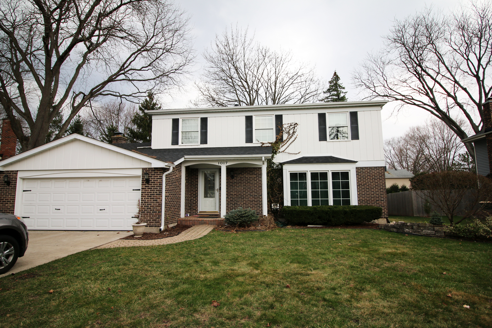1017 Mayfair Drive, Libertyville, IL