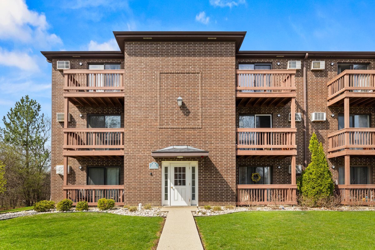 1000 Spruce Street #2A, Glendale Heights, IL