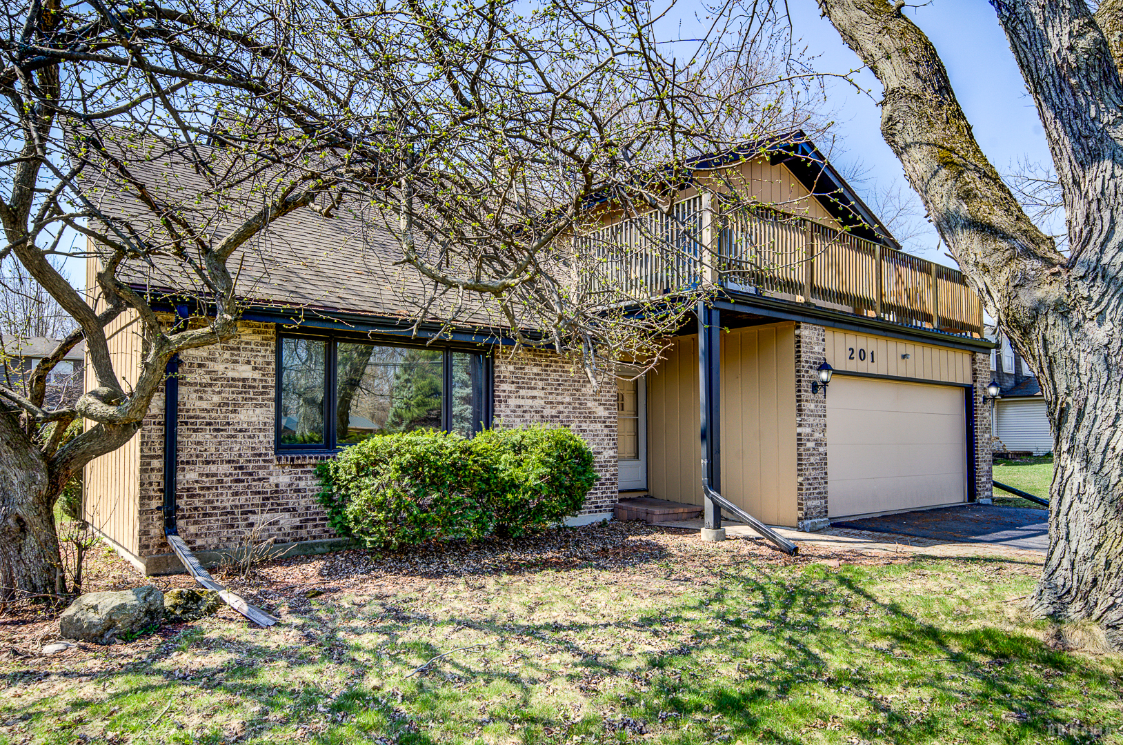 201 N River Road, Naperville, IL