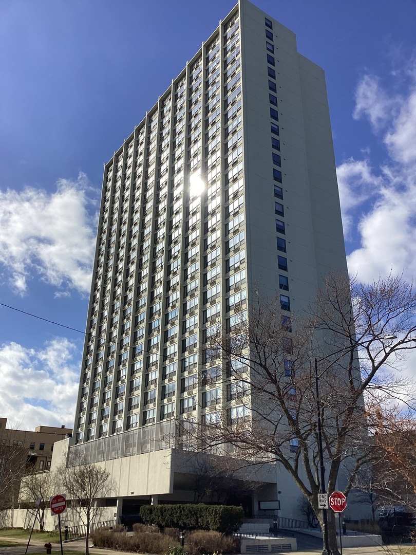 5100 N Marine Drive #14E, Chicago, IL