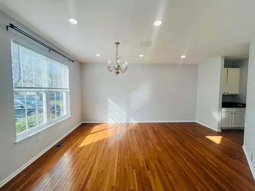 5 Player Court, Bolingbrook, IL